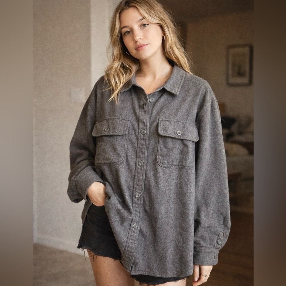 American Eagle Oversized Charcoal Grey Button Up Flannel